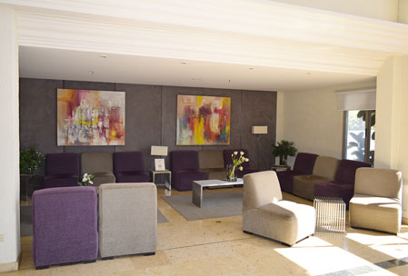 Interior del hotel Victoria Express